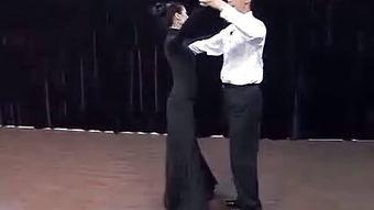 交谊舞快三步视频,揭秘交谊舞快三步的韵律魅力