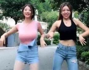 姐妹花视频,演绎深情姐妹情深，共度美好时光