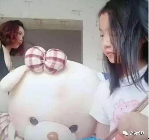 年轻母亲视频
