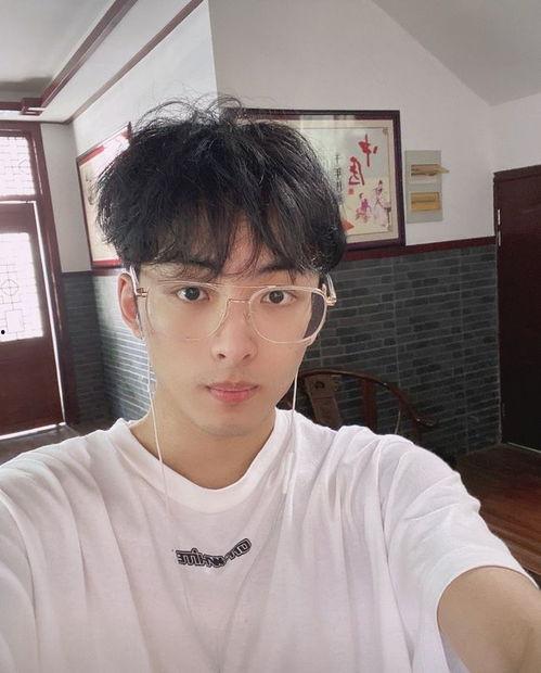 北京吃播网红黑瓜帽,北京吃播网红的美食之旅