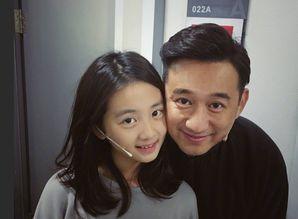 操明星视频,揭秘健身达人日常训练与生活点滴