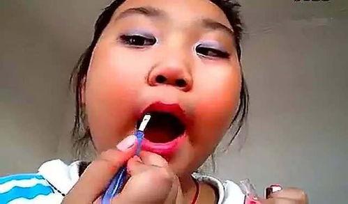 小孩化妆视频,揭秘小孩化妆视频的可爱瞬间
