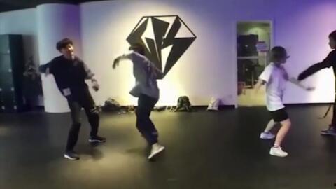 蹦迪舞蹈视频,蹦迪舞蹈视频魅力解析